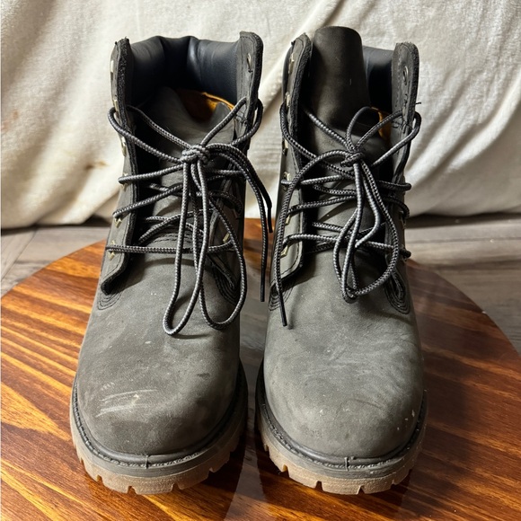 Timberland WOMEN'S 6-INCH PREMIUM WATERPROOF  BOOTS Gray Size 6 A12LH A3840 - Picture 2 of 9